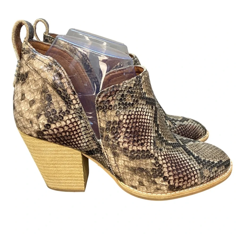 Jeffrey Campbell‎ Snakeskin Print Leather Cutout Heeled Ankle Booties Size 8